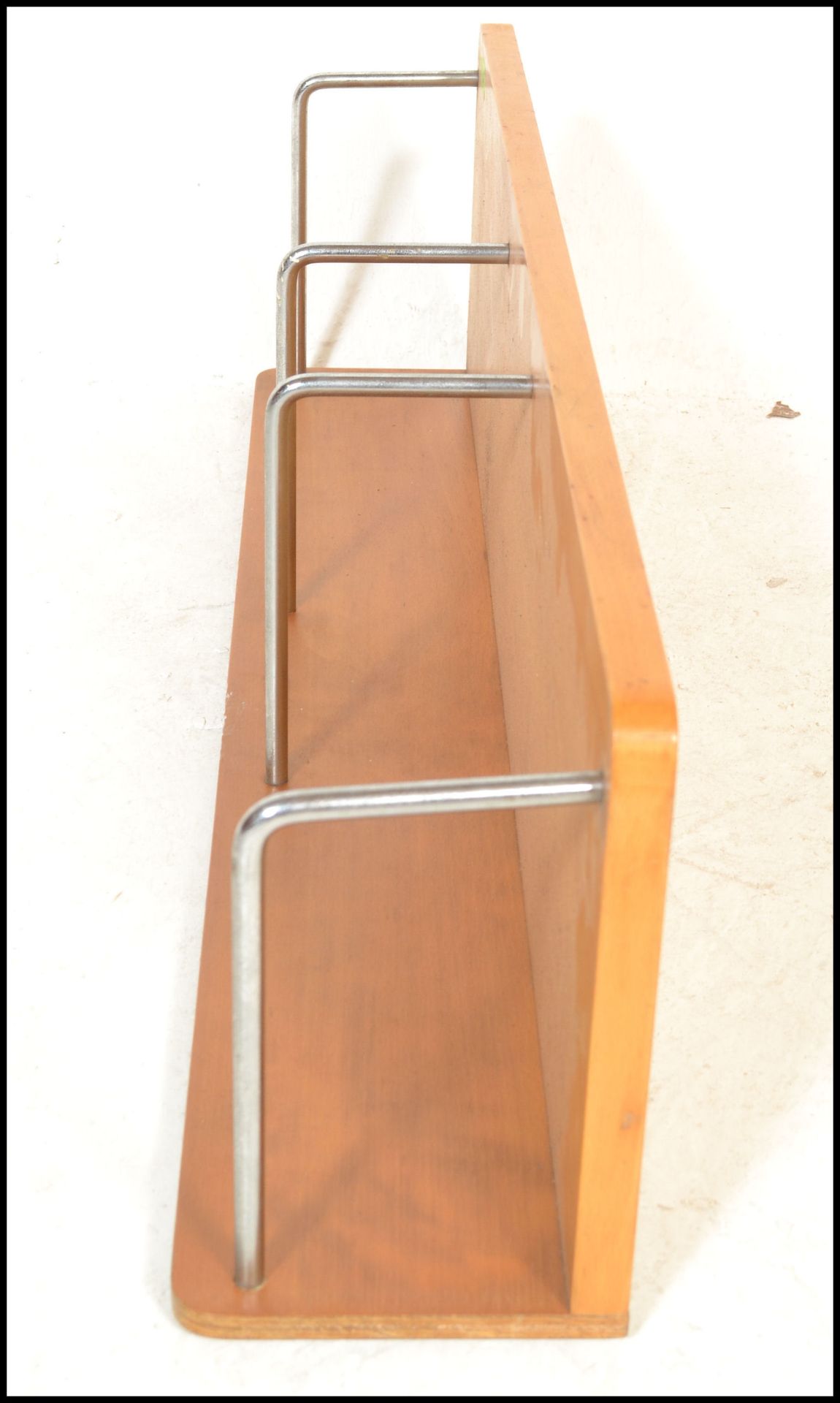 A mid 20th Century retro oak desk tidy / organiser having chrome spacers, stamped to verso for - Bild 6 aus 6