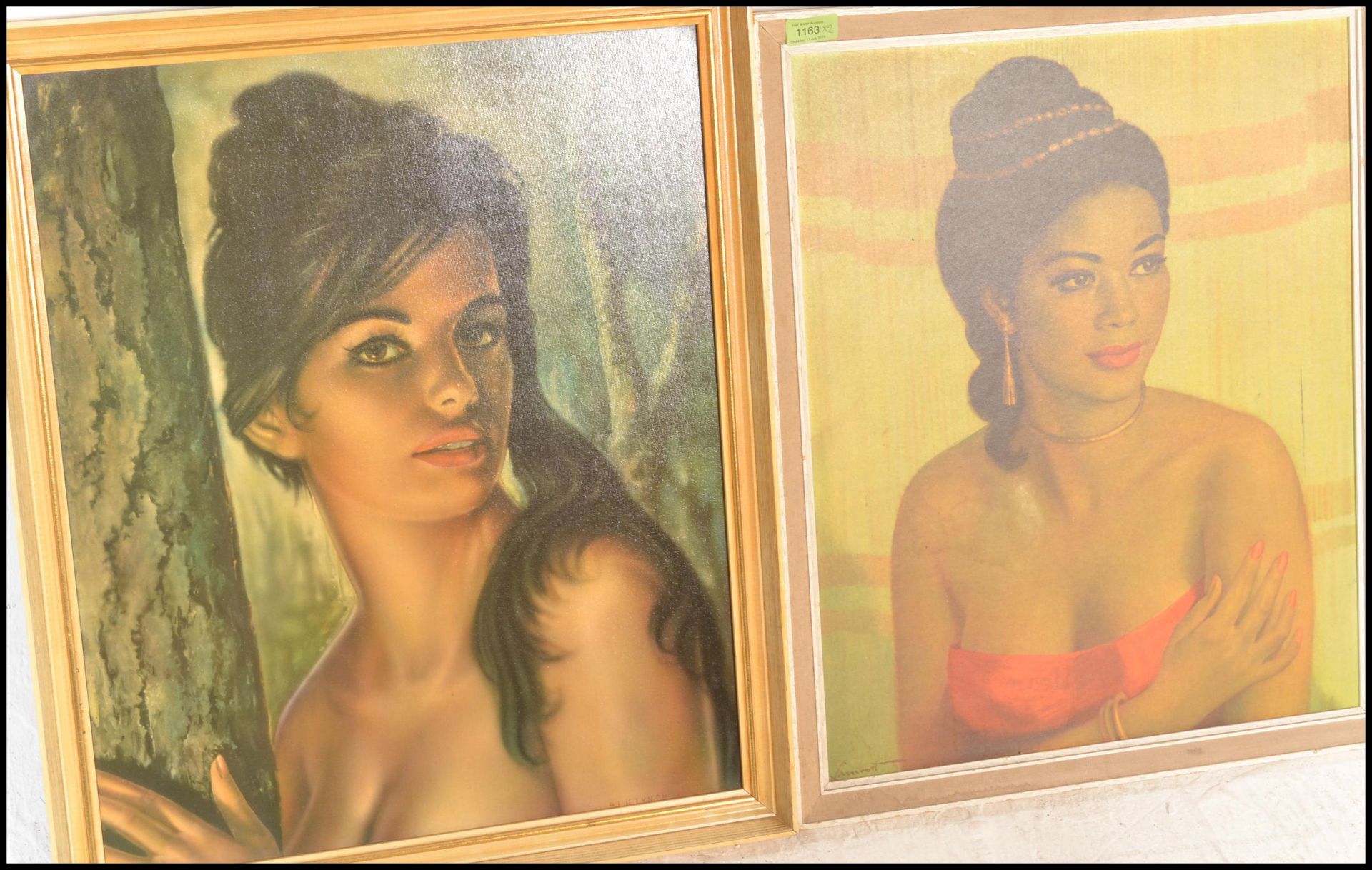 A vintage retro 20th century framed 1960's coloured print of a partly clad Female after J H Lynch - Bild 2 aus 10