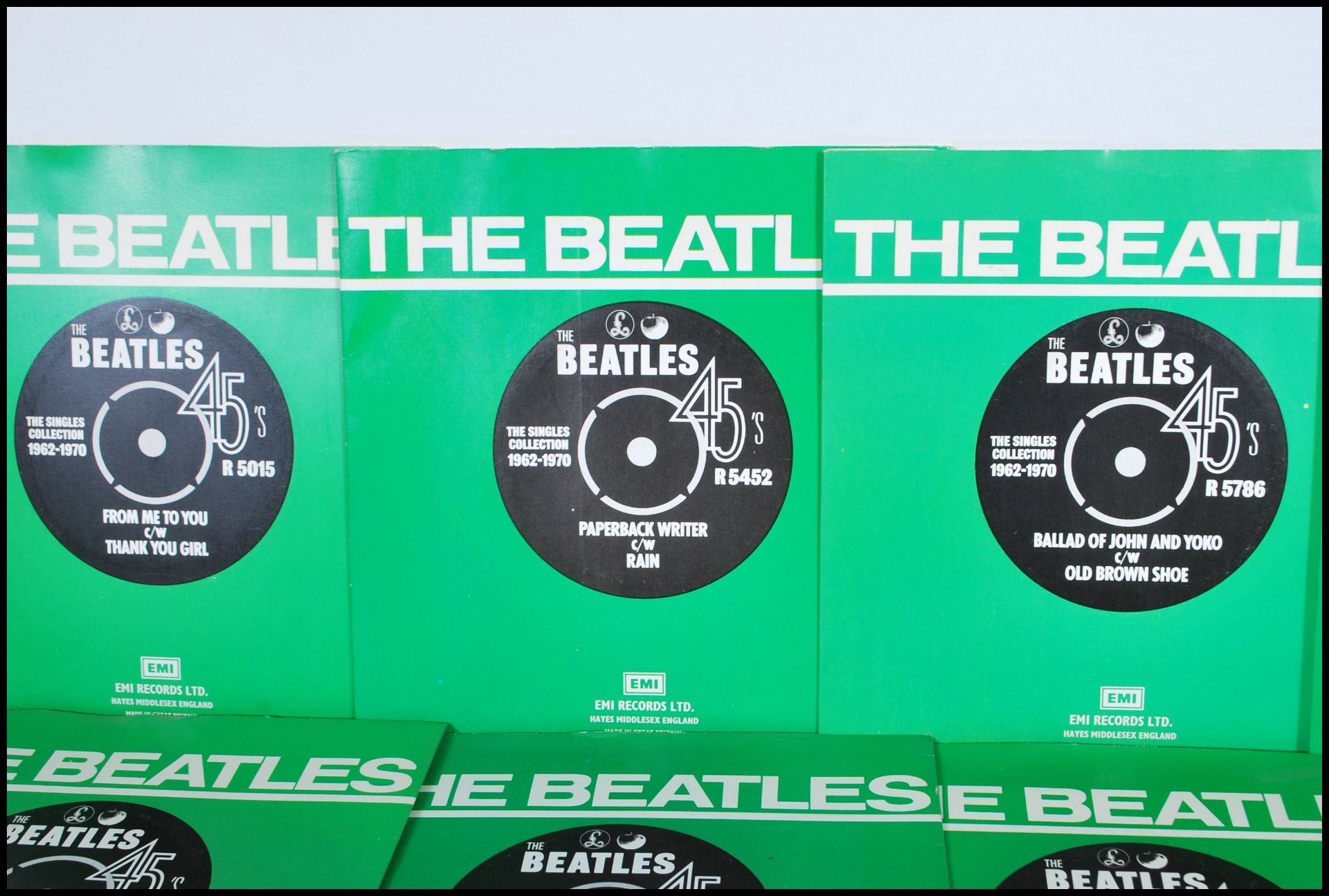 The Beatles Collection - Singles 7 inch 45 RPM 1962-1970 in a cardboard leatherette case with gilt - Bild 2 aus 9