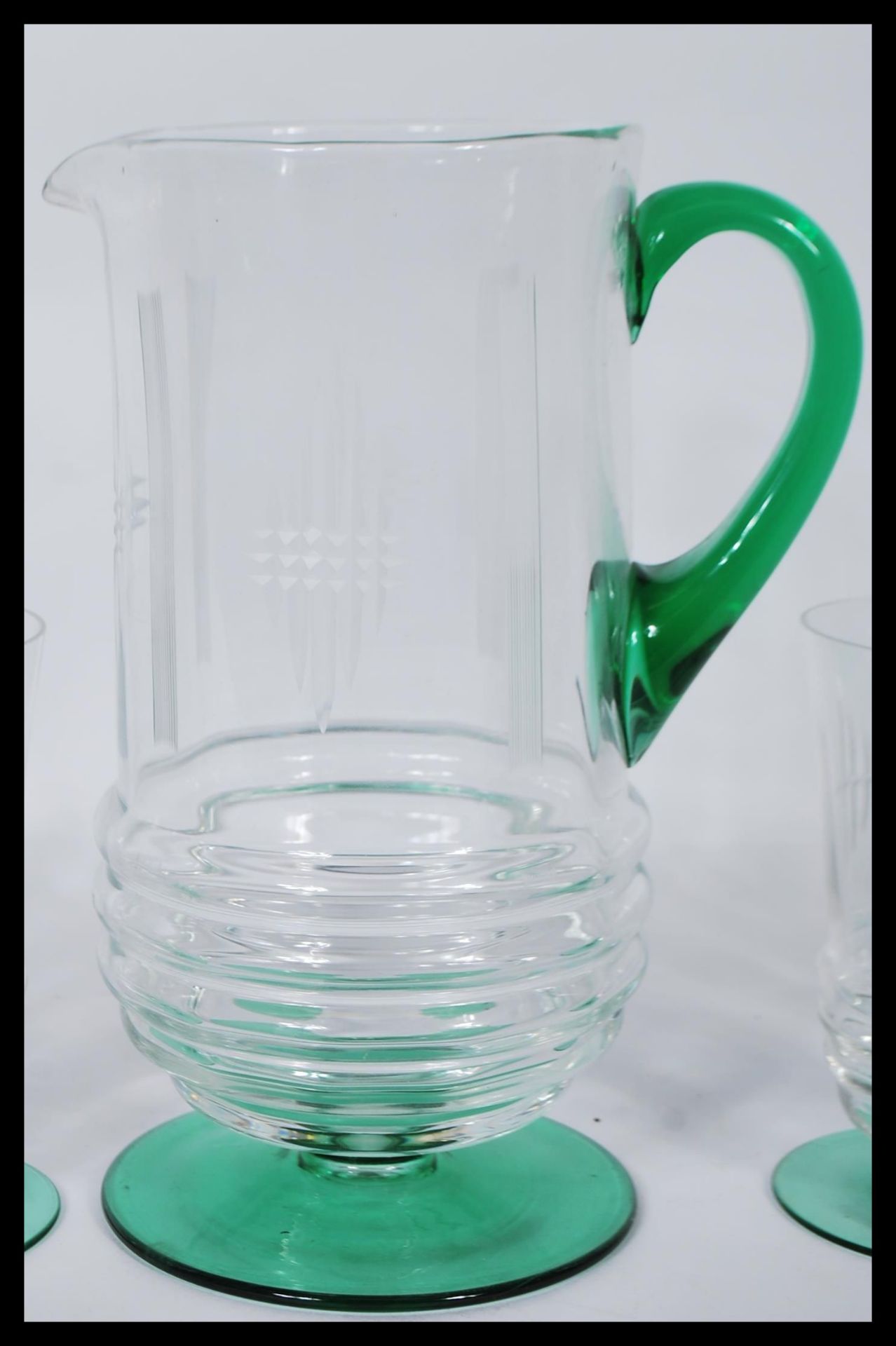 A early 20th Century Art Deco glass lemonade set having etched detailing with green circular - Image 4 of 7