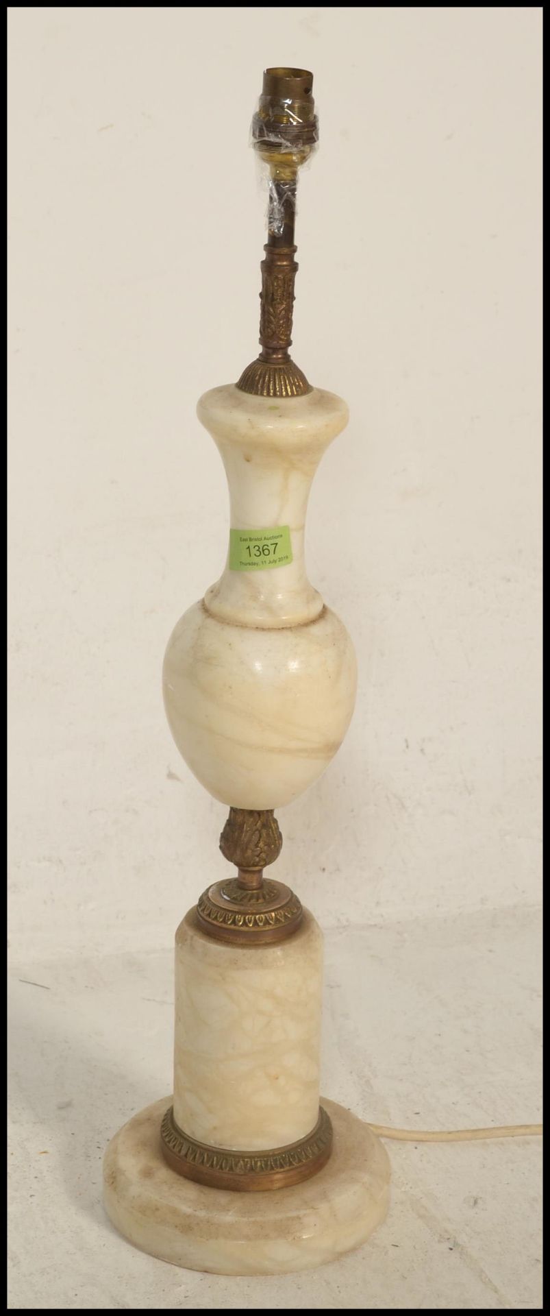 A 20th Century alabaster / marble table lamp of baluster form set to a square base together with a - Bild 4 aus 4