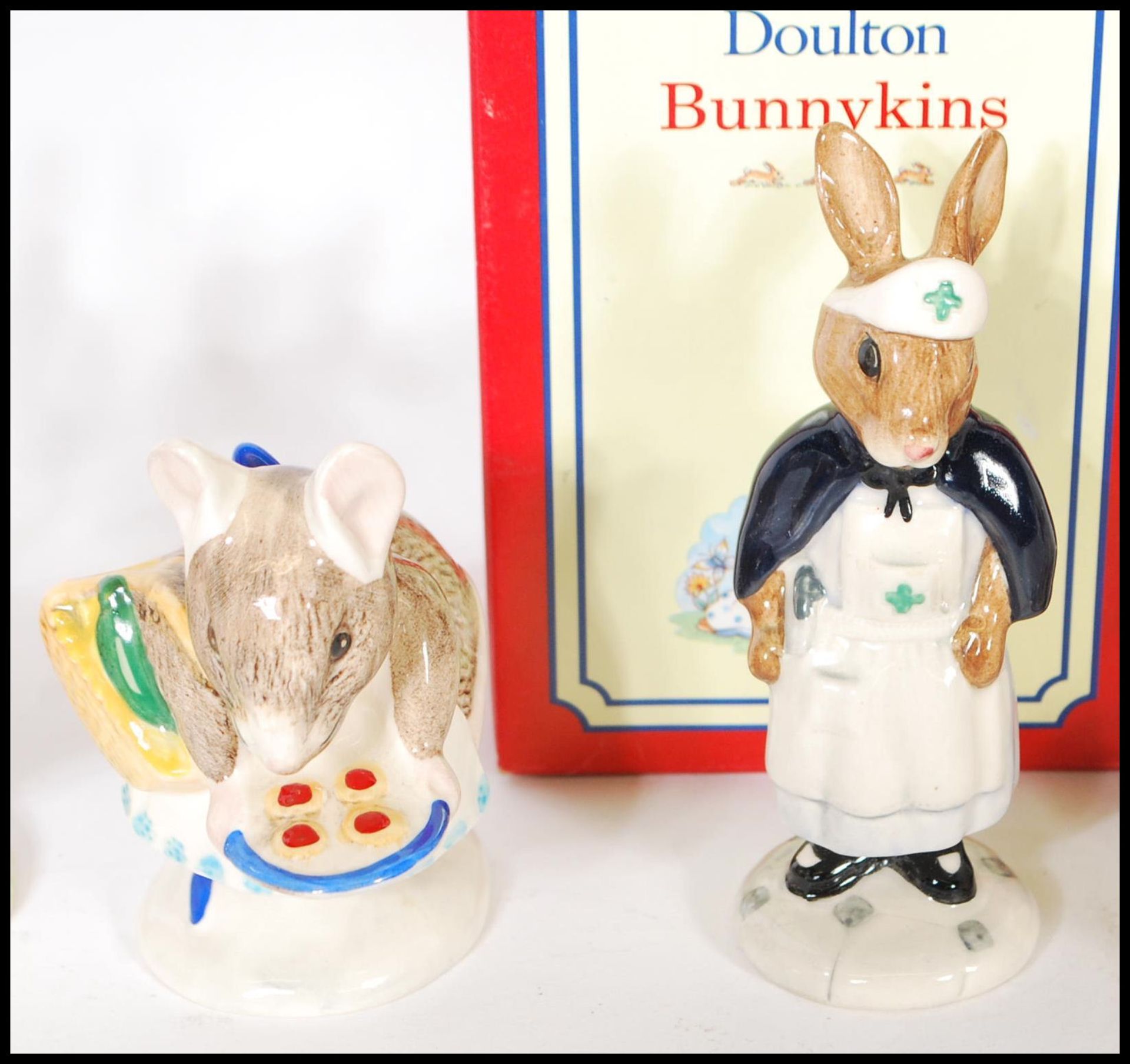 A collection of Beatrix Potter Bunnykins figures to include figures by Beswick, Royal albert etc - Bild 3 aus 6