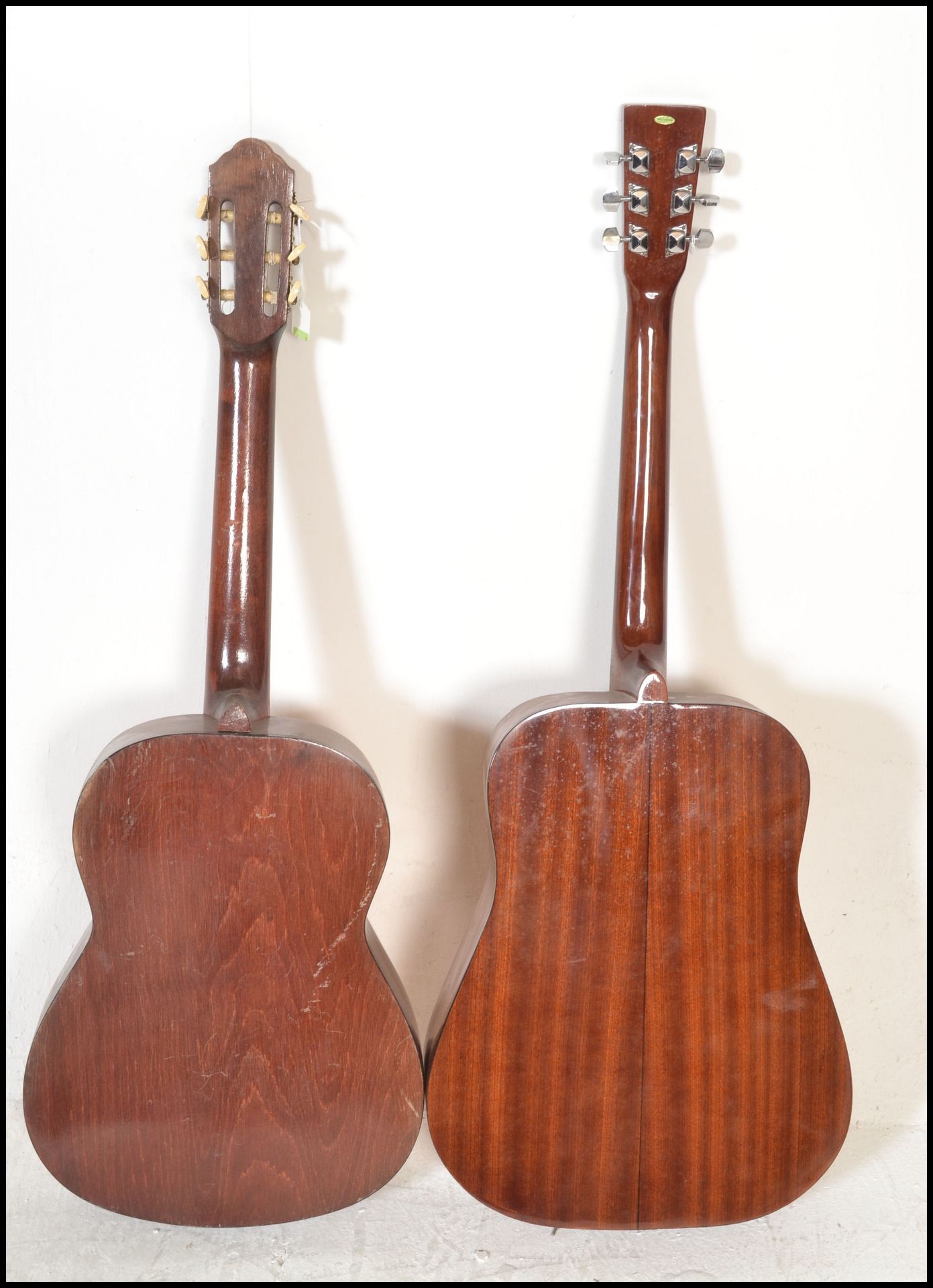 A vintage Dulcet classic six string acoustic guitar model 3057 having a shaped hollow body with - Bild 7 aus 8