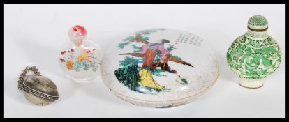 A collection of three Chinese snuff bottles to inc