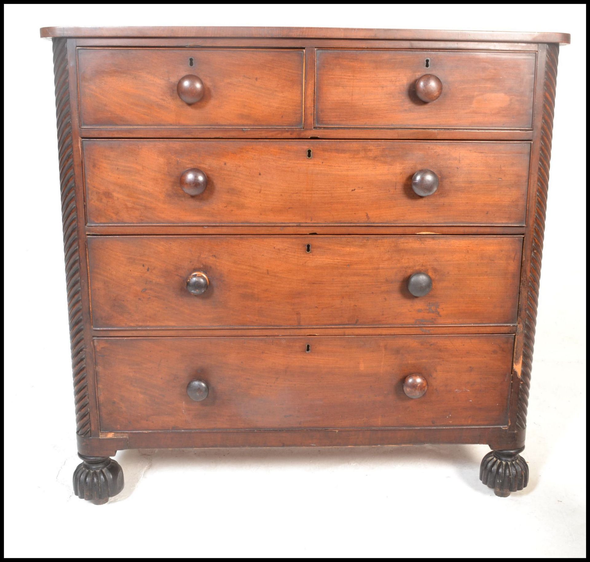 A 19th Century Victorian mahogany two over three chest of drawers, the drawers fitted with turned - Bild 2 aus 5