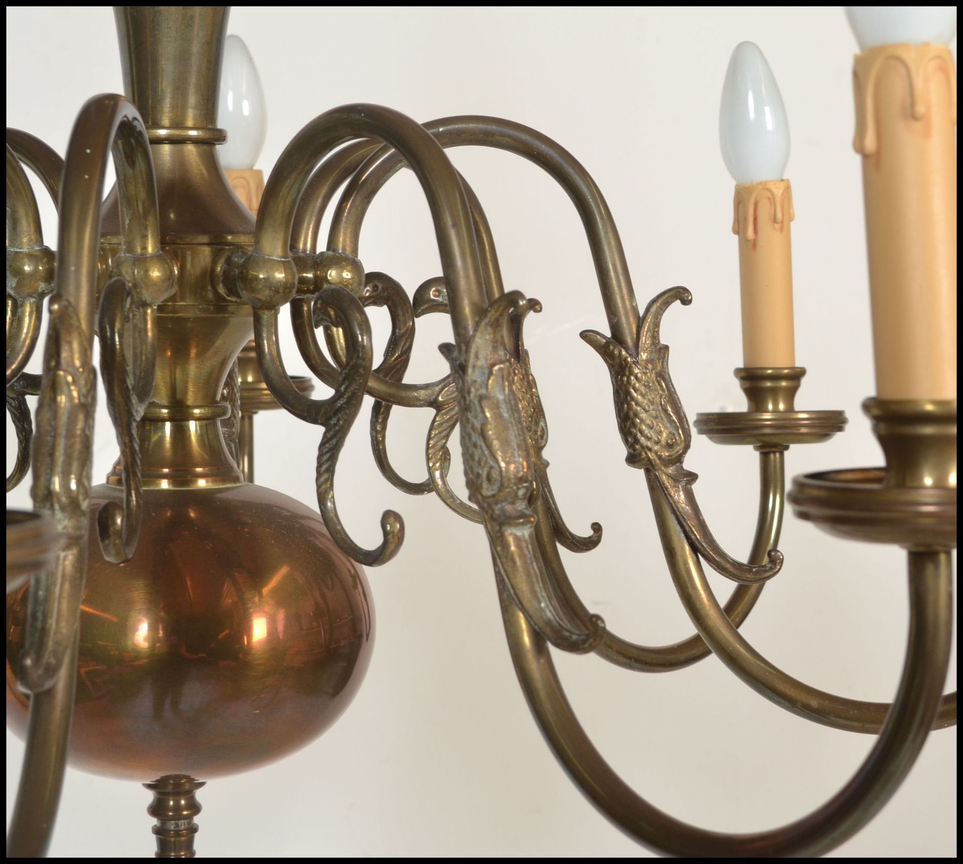 A 19th century style Dutch brass eight branch chandelier, with eight scrolling branches emanating - Bild 7 aus 7