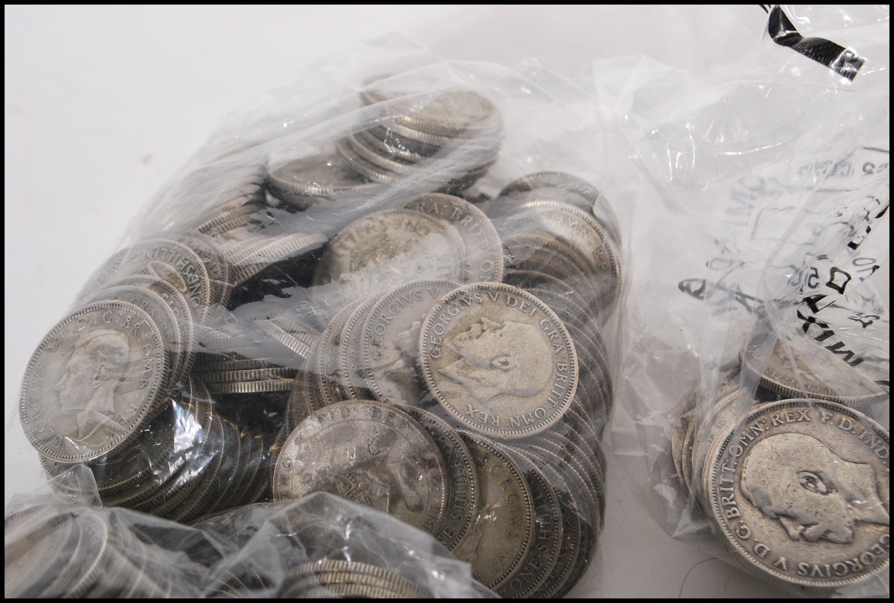 A collection of early 20th Century 1921-1946 half silver coins to include, shillings, half crowns, - Image 10 of 10