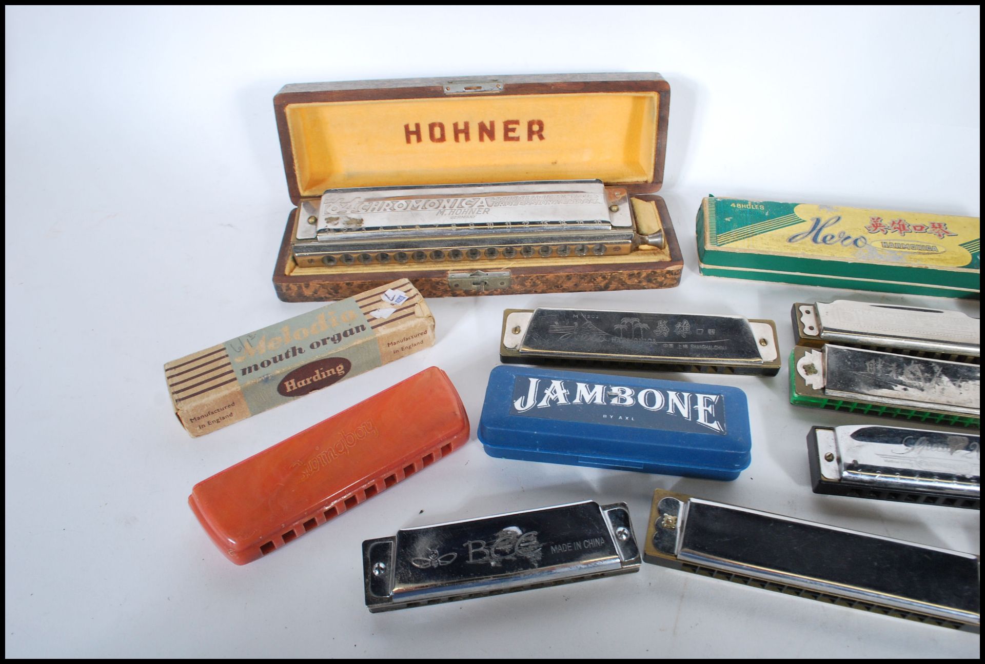 A collection of vintage 20th Century harmonica's t - Bild 2 aus 5