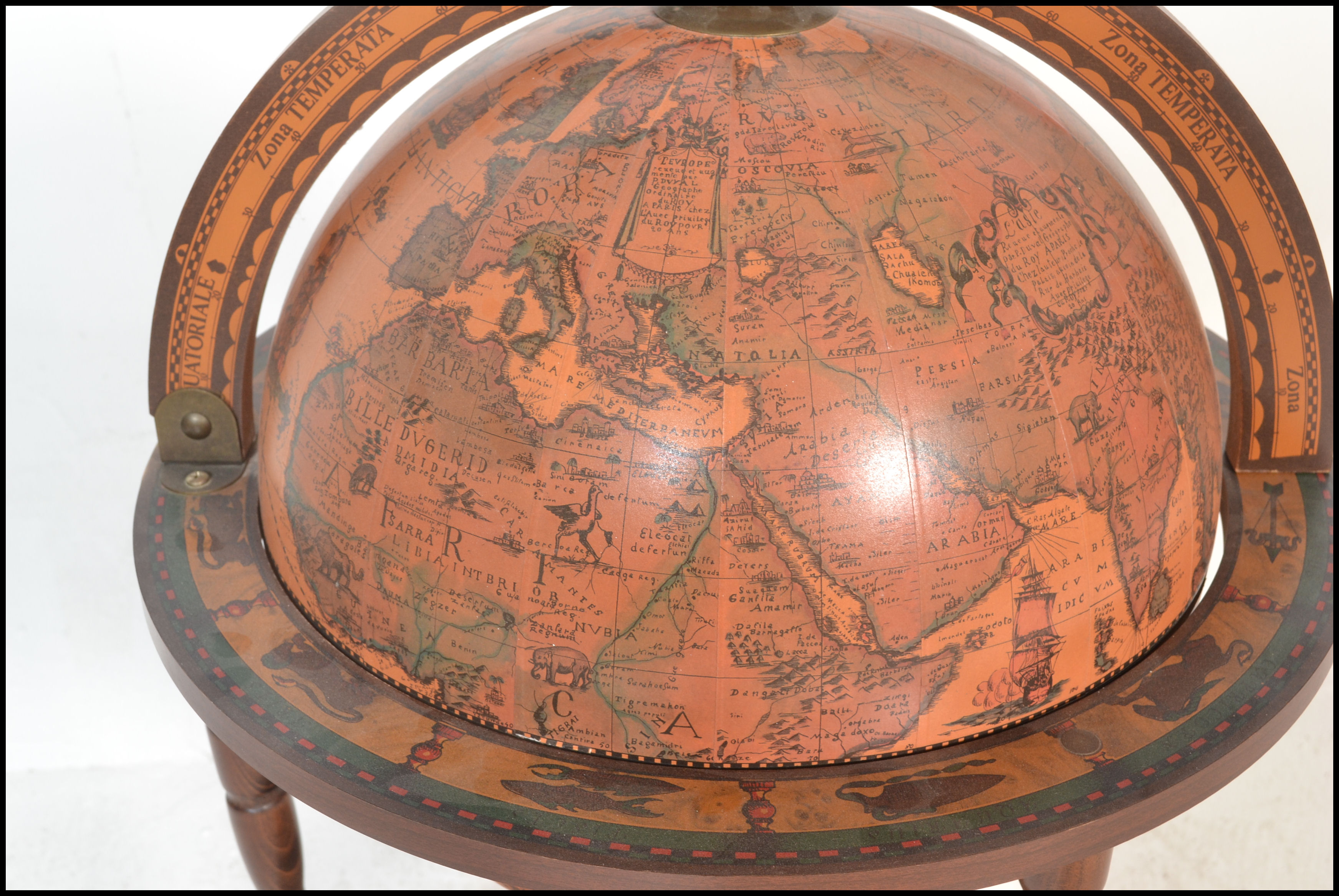 An antique style floor standing cocktail drinks cabinet in the form of a terrestrial globe with - Image 4 of 7