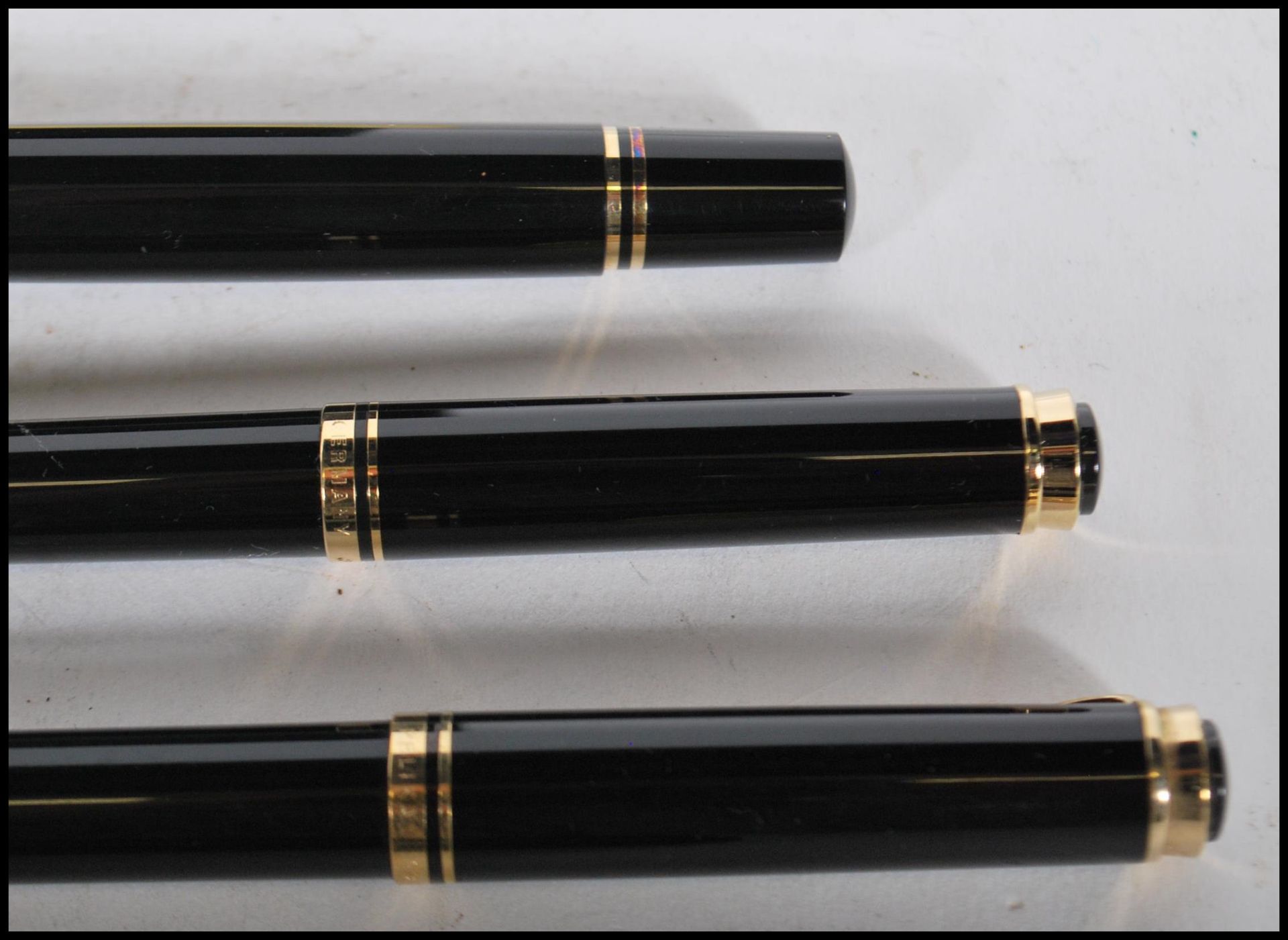 A Pelikan Souveran pen set consisting of pen, pencil and fountain pen, all having black finish - Bild 7 aus 8