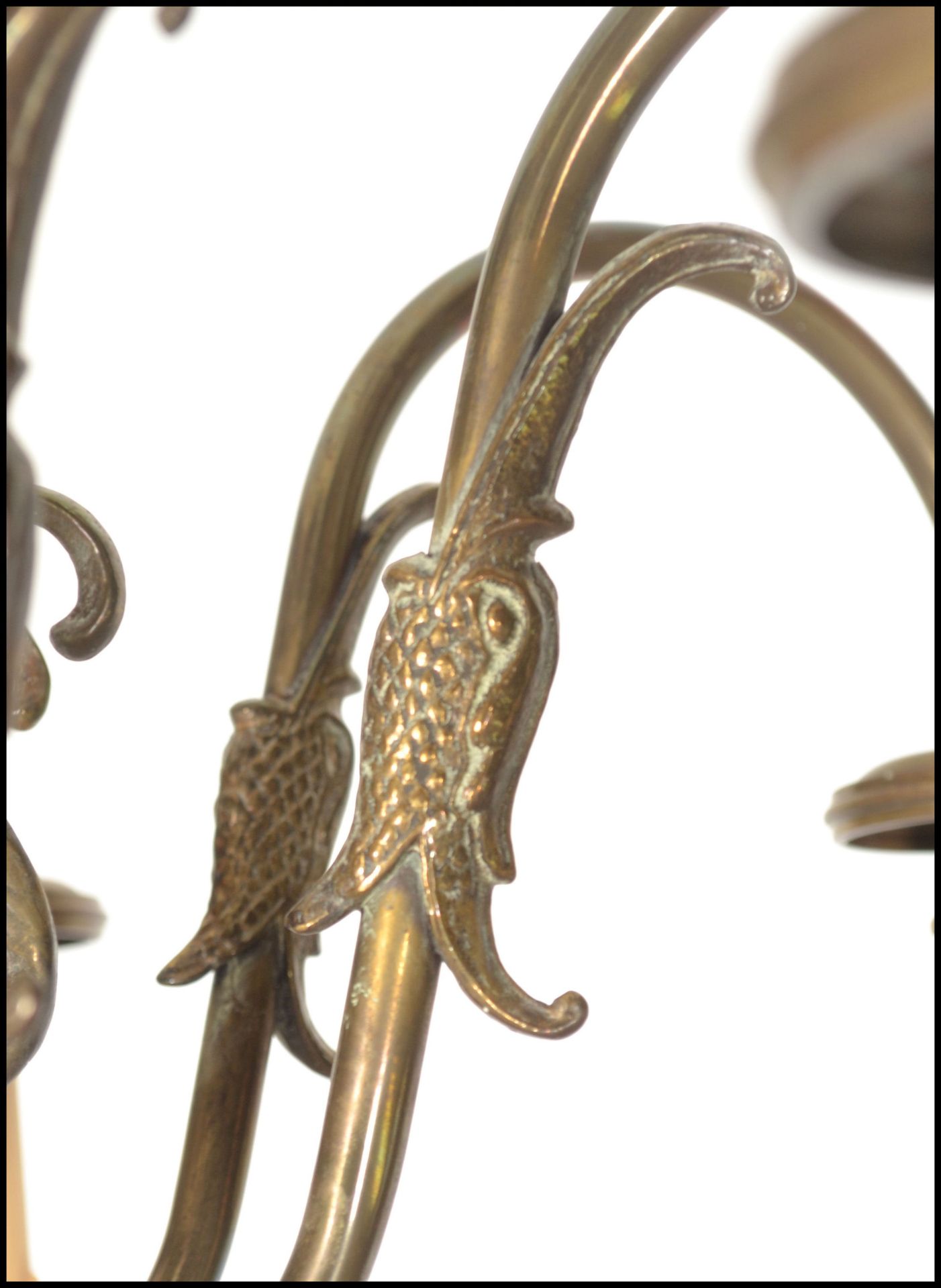 A 19th century style Dutch brass eight branch chandelier, with eight scrolling branches emanating - Bild 5 aus 7