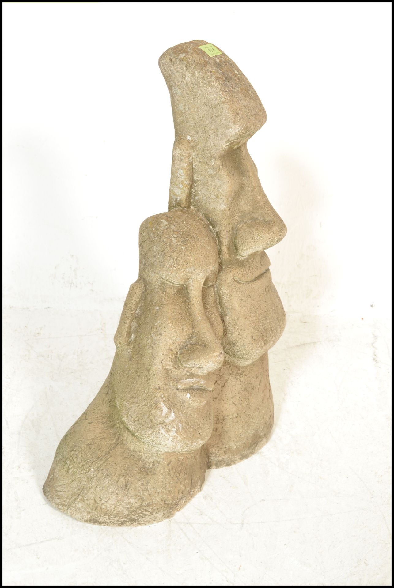 A composite stone garden ornaments in the form of - Bild 4 aus 4