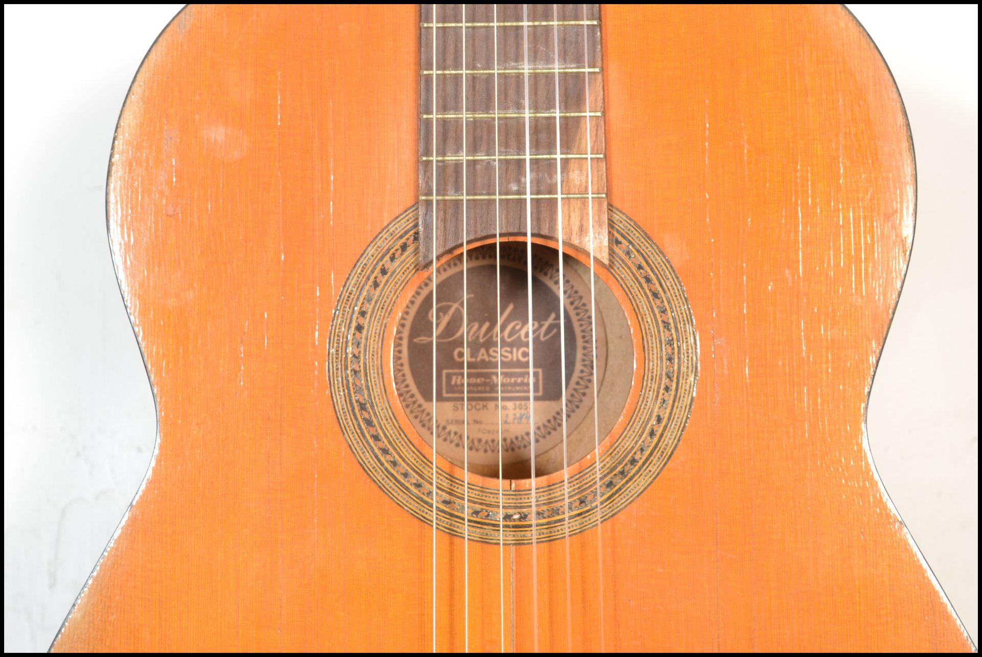 A vintage Dulcet classic six string acoustic guitar model 3057 having a shaped hollow body with - Bild 3 aus 8