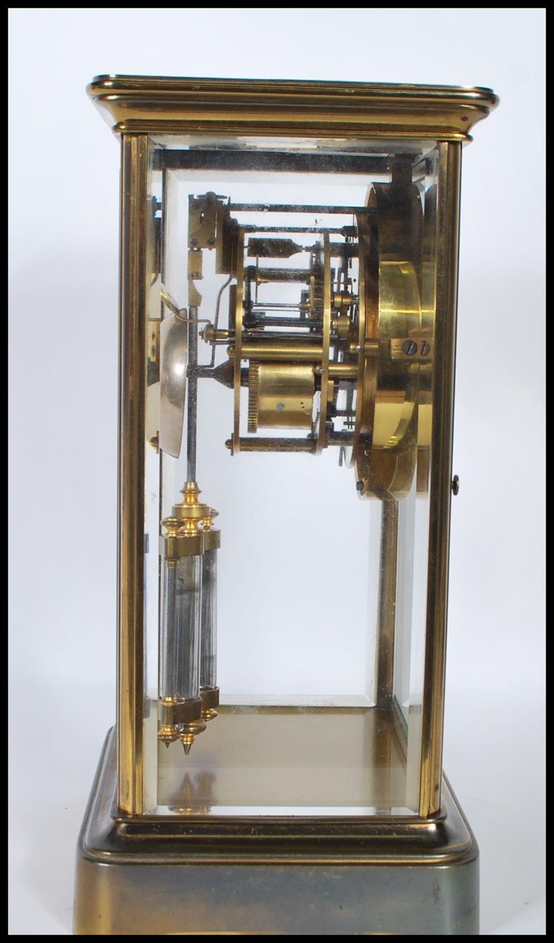 An early 20th Century Mappin &  Webb gilt brass bevelled glass panelled mantel clock having a - Bild 2 aus 6