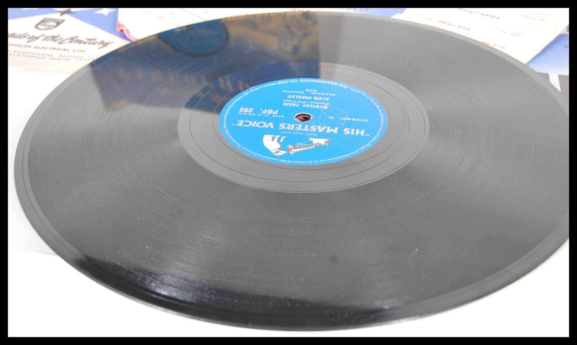 A collection of five Elvis Presley 78rpm records - - Bild 7 aus 8