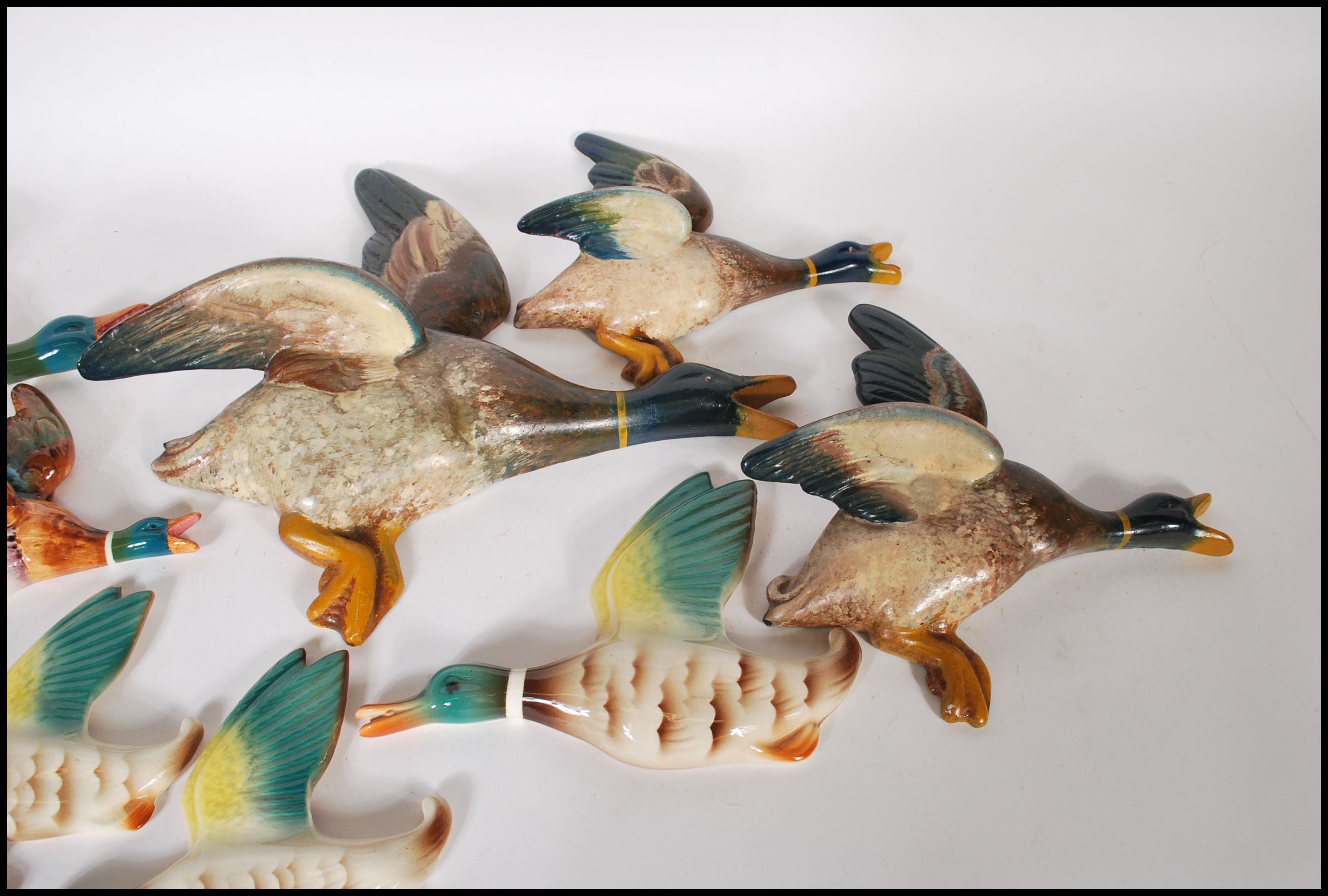 A collection of vintage ceramic duck wall plaques - Image 6 of 10