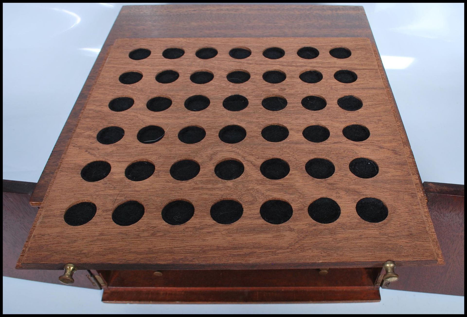 A mahogany coin collectors cabinet, fitted with 14 slide out drawers containing coins dating from - Bild 3 aus 6