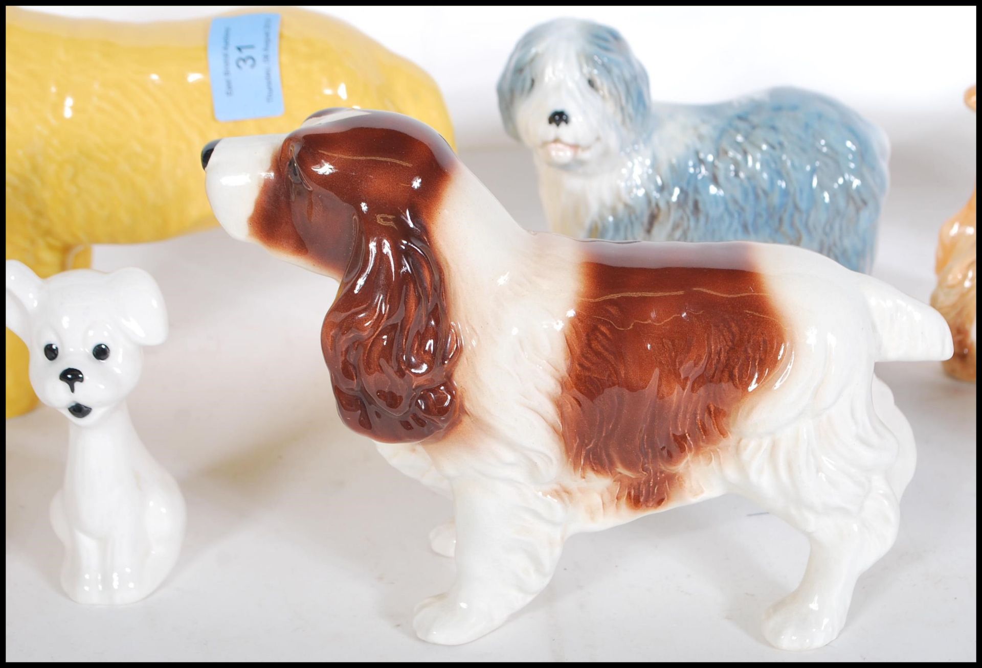A collection of vintage 20th Century ceramic dog figurines by Sylvac to include a large St Bernard - Bild 4 aus 6