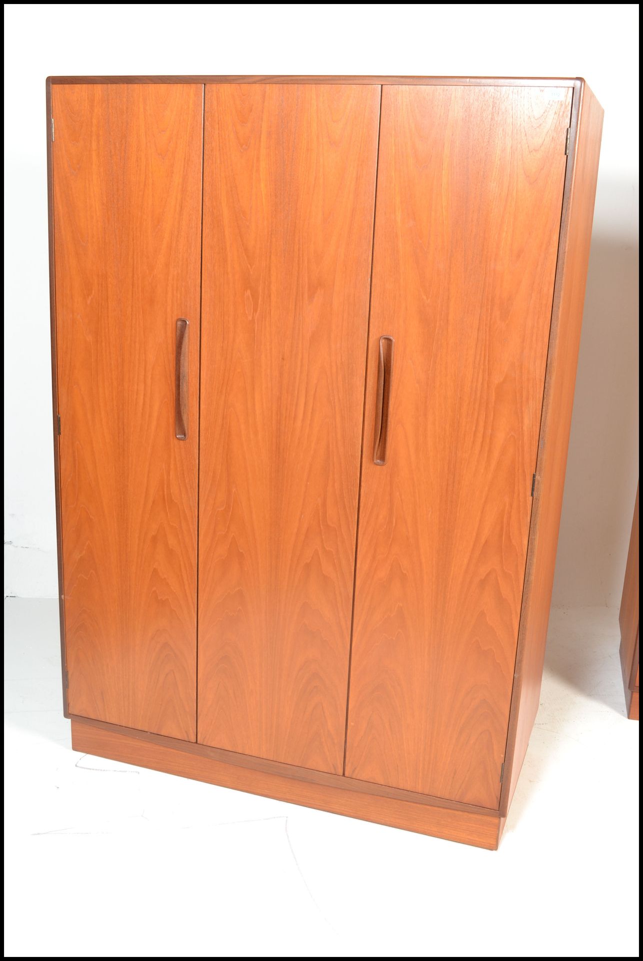 A G-Plan 20th century teak wood double door wardrobe and triple door wardrobe in the ' Kelso ' - Bild 5 aus 11