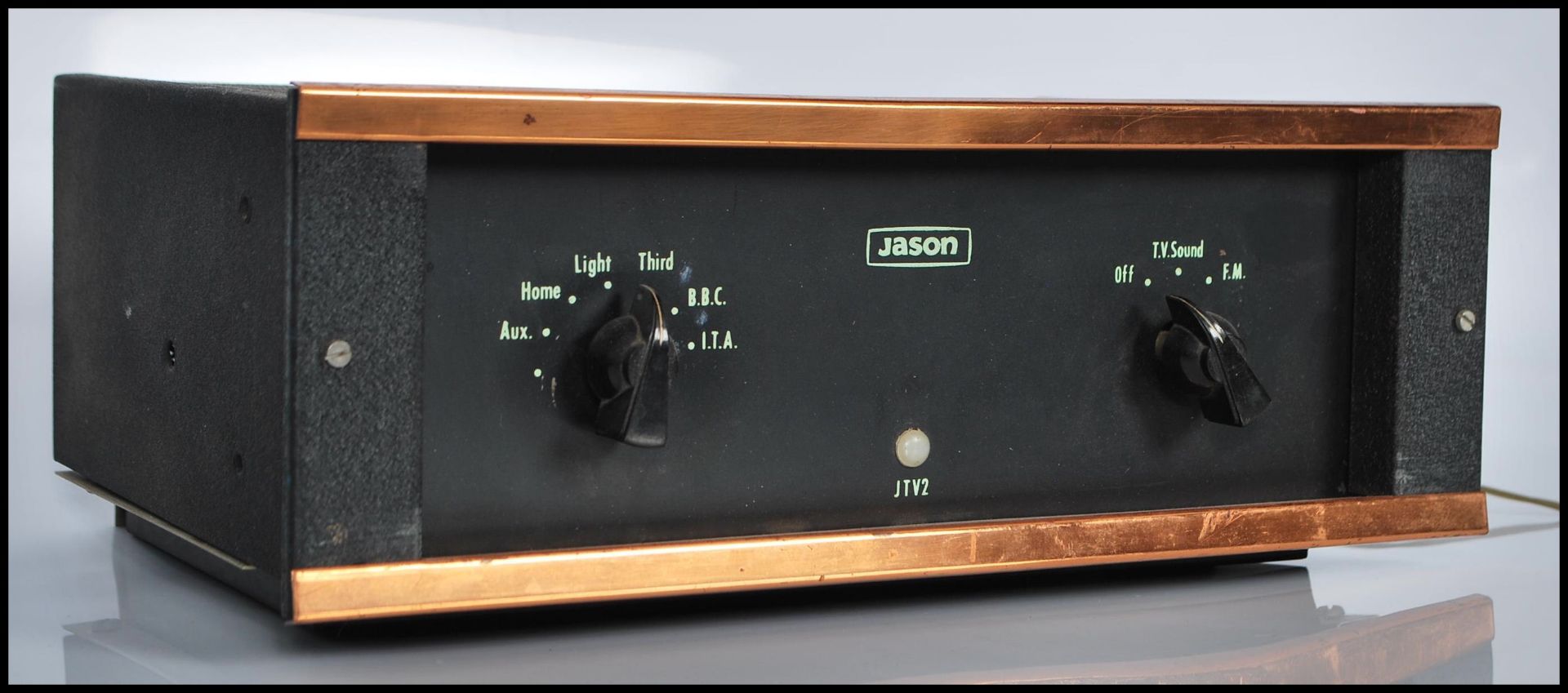 A vintage Jason JTV2 sound amplifier unit having copper mounts. - Bild 2 aus 9