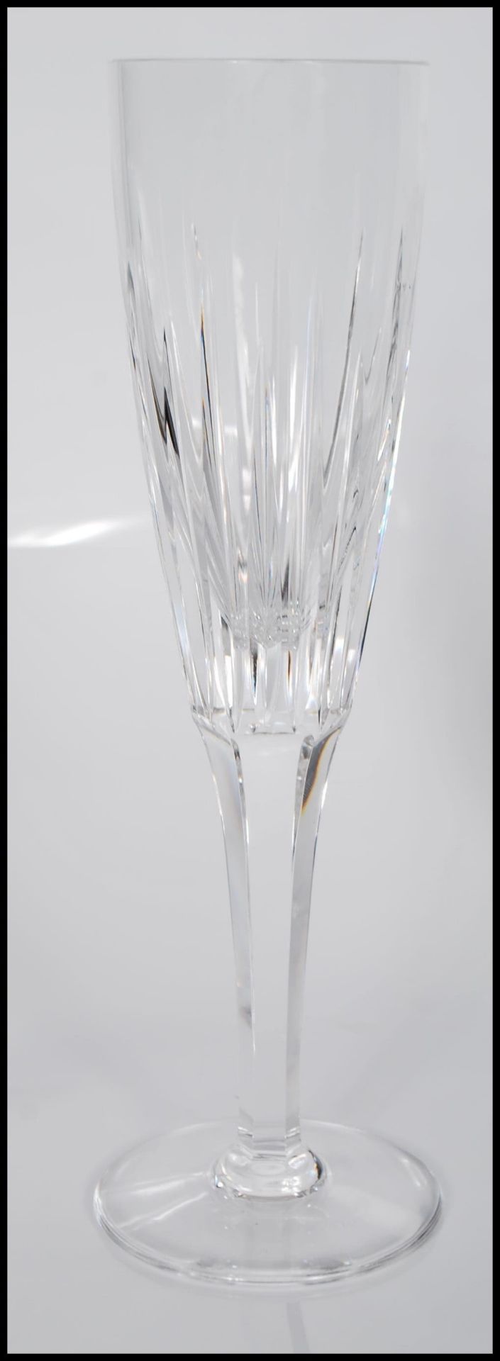 A set of eight 20th century Crystal cut glass champagne glasses, having a upper form with circular - Bild 3 aus 6