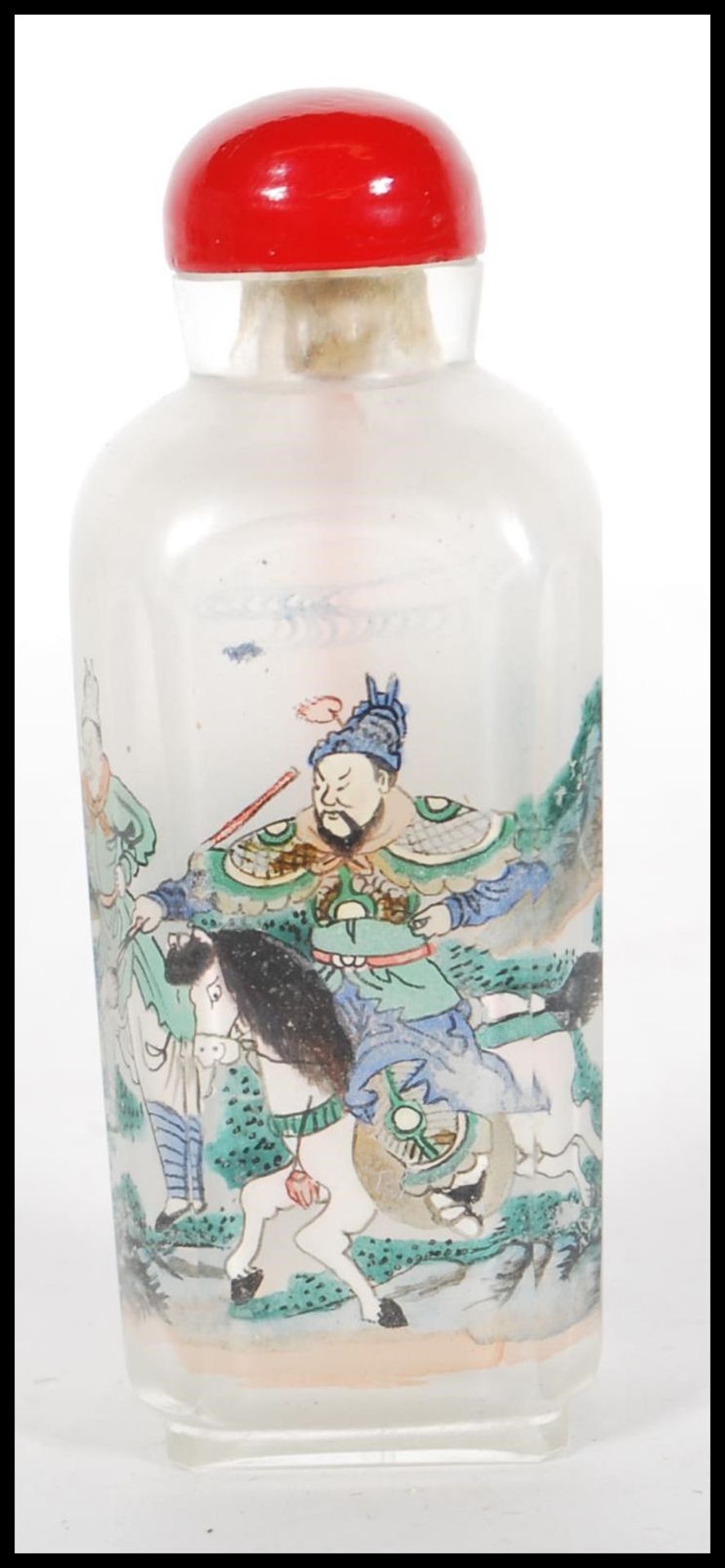 A 19th Century Chinese glass scent bottle with interior painted decoration depicting warriors on - Bild 3 aus 8