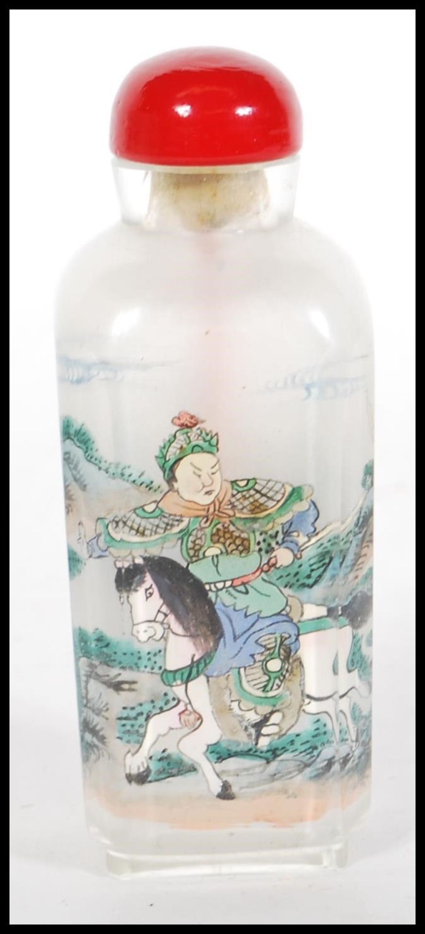 A 19th Century Chinese glass scent bottle with interior painted decoration depicting warriors on - Bild 5 aus 8