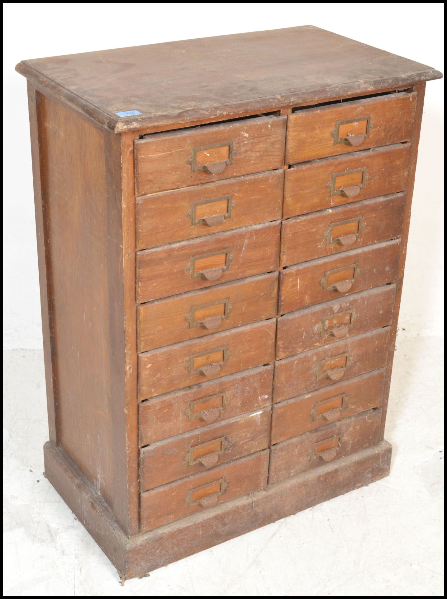 A 20th Century Industrial pine multi drawer tool chest / filing cabinet consisting of sixteen - Bild 2 aus 6