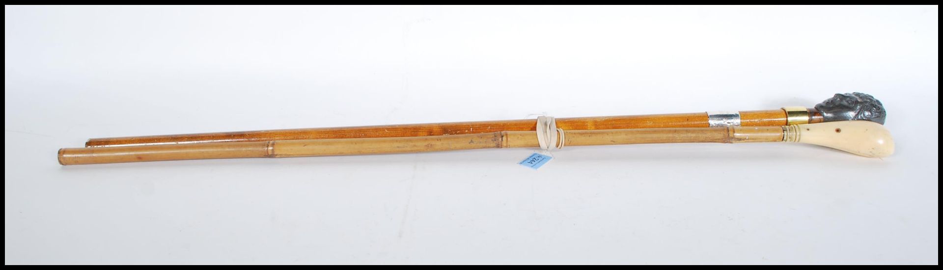 Two walking stick canes, one having knob handle in the form of King Edward VII and Queen Alexandra - Bild 4 aus 4