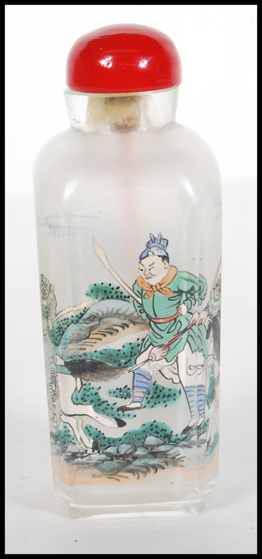 A 19th Century Chinese glass scent bottle with interior painted decoration depicting warriors on - Bild 4 aus 8