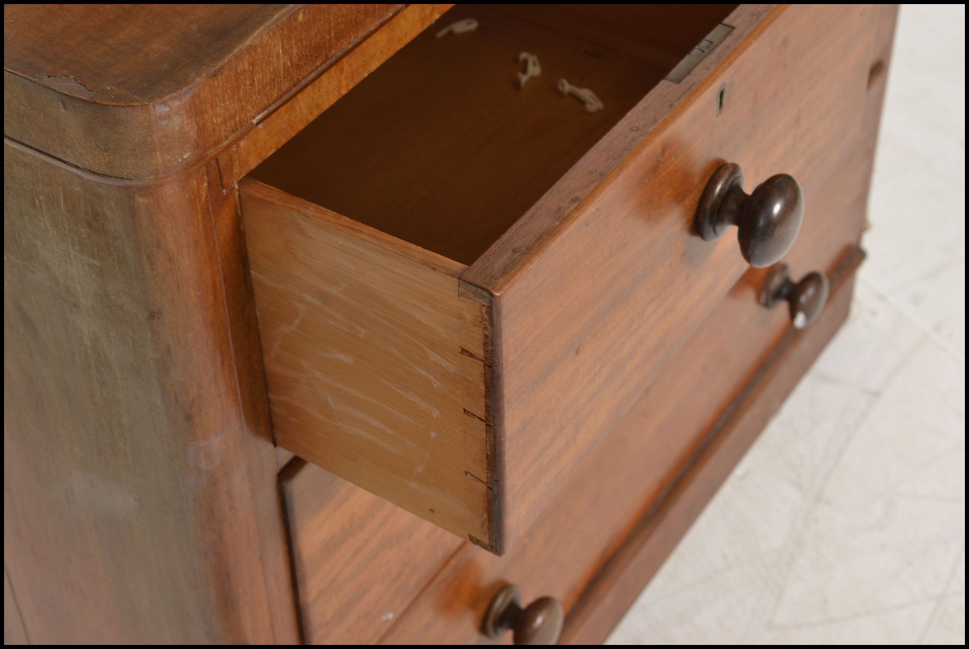 A Victorian mahogany dressing chest of drawers being raised on a plinth base with short and deep - Bild 6 aus 6