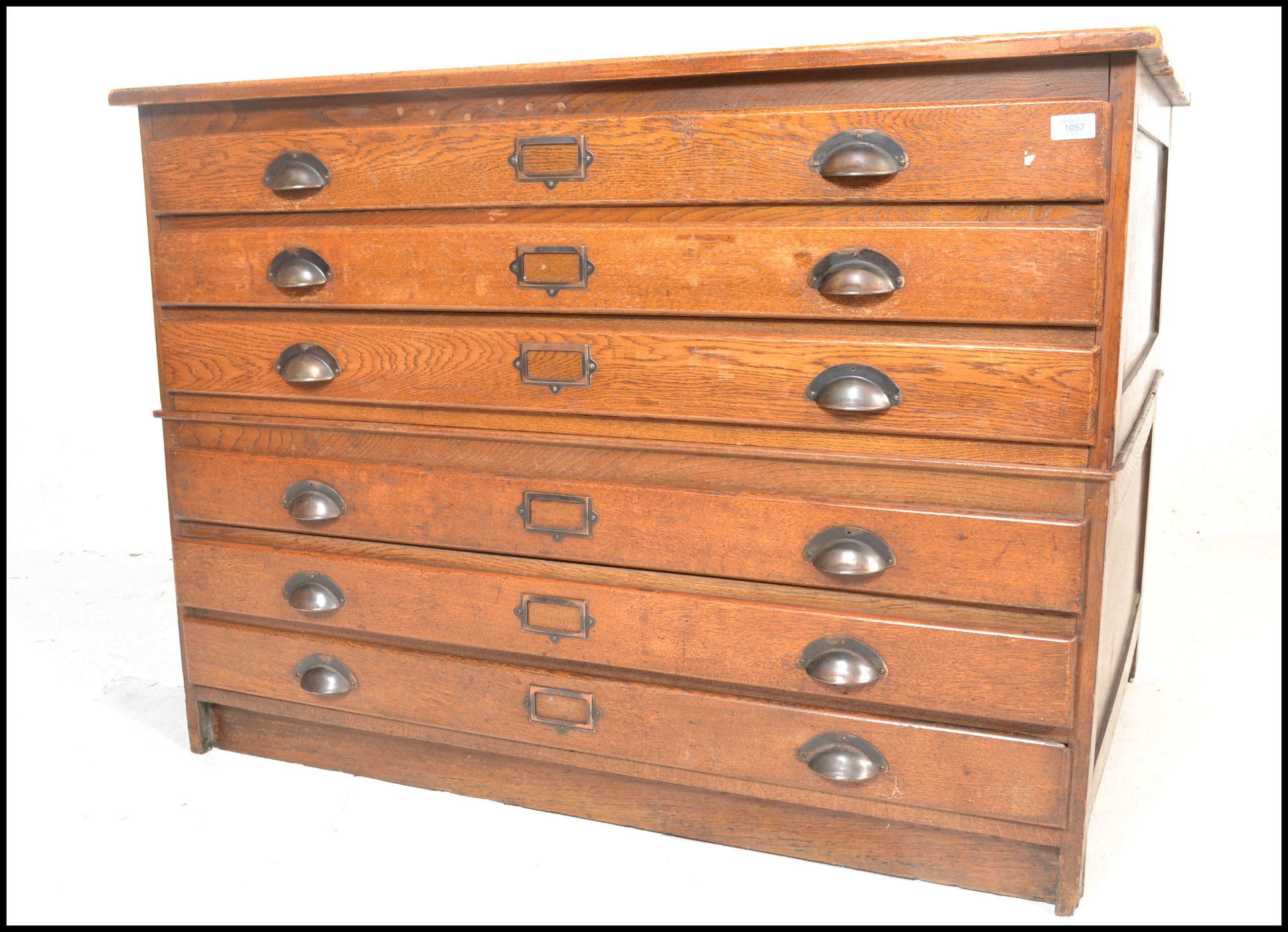 An early 20th century 1940's vintage industrial oak 8 drawer large architects plan chest of drawers. - Bild 6 aus 9