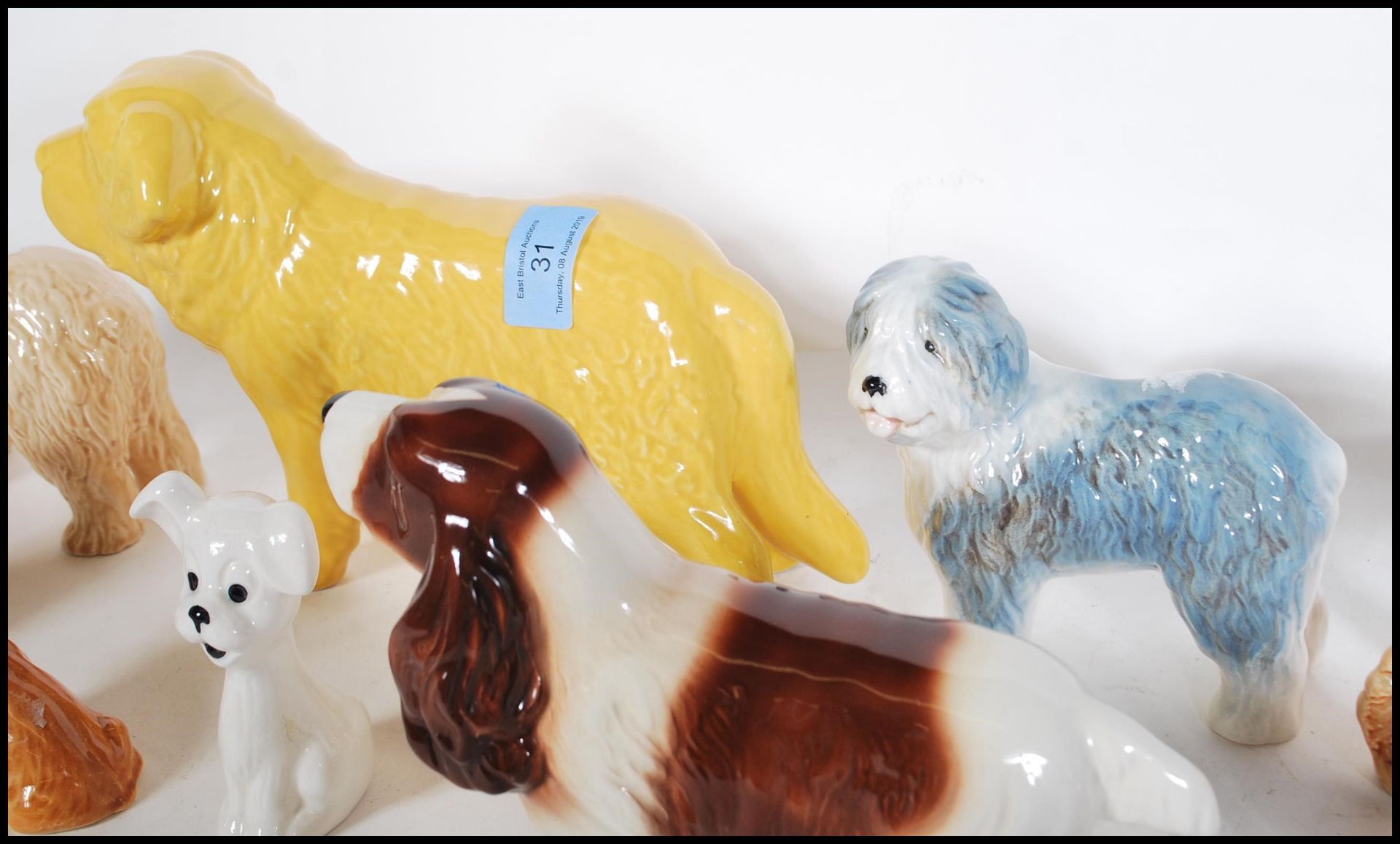 A collection of vintage 20th Century ceramic dog figurines by Sylvac to include a large St Bernard - Bild 6 aus 6