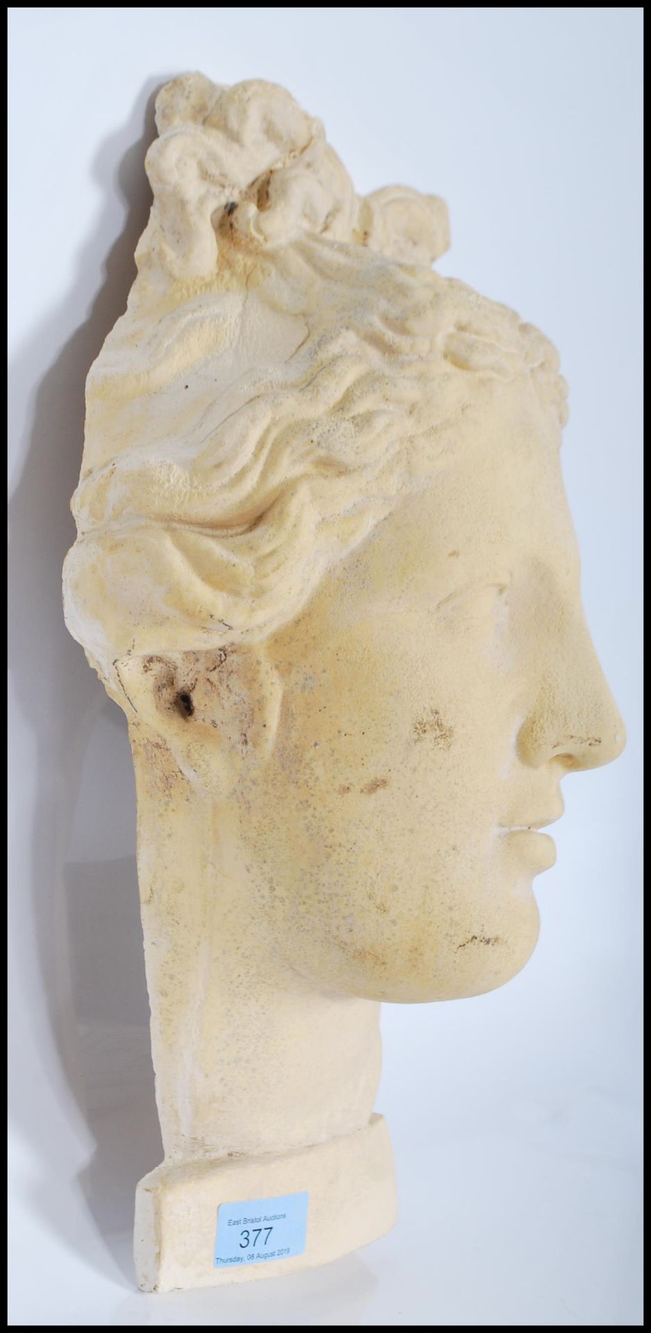 A contemporary 20th Century head wall hanging sculpture of Venus De Milo made from plaster. Measures - Image 3 of 4
