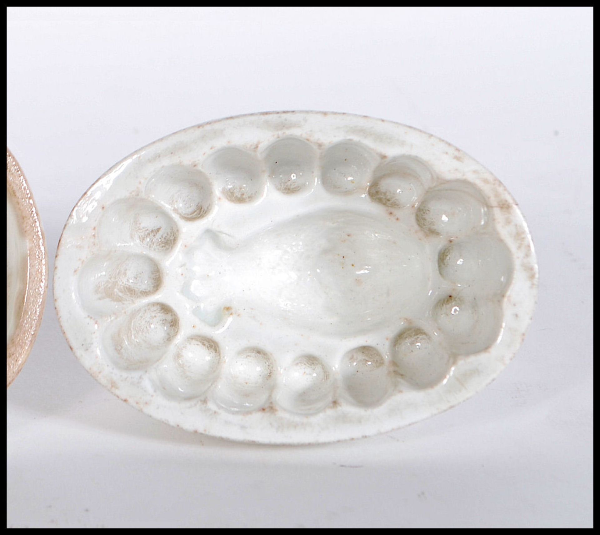 A group of five 19th Century ceramic miniature jelly moulds three having fruit designs to the tops - Bild 4 aus 11