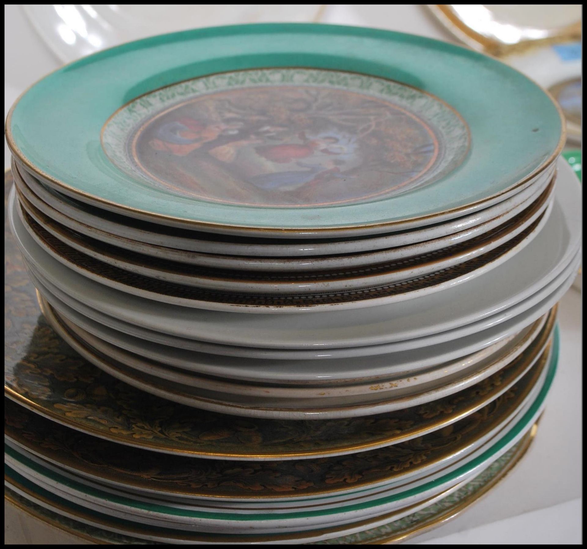A large collection of Pratt / Prattware 19th and early 20th century cabinet plates. To include - Bild 9 aus 9