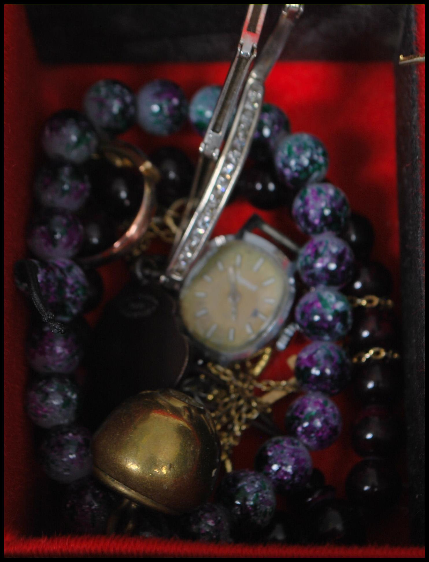 A collection of costume jewellery to include, silver rings, earings, brooches, fob watches,bracelet, - Image 6 of 7