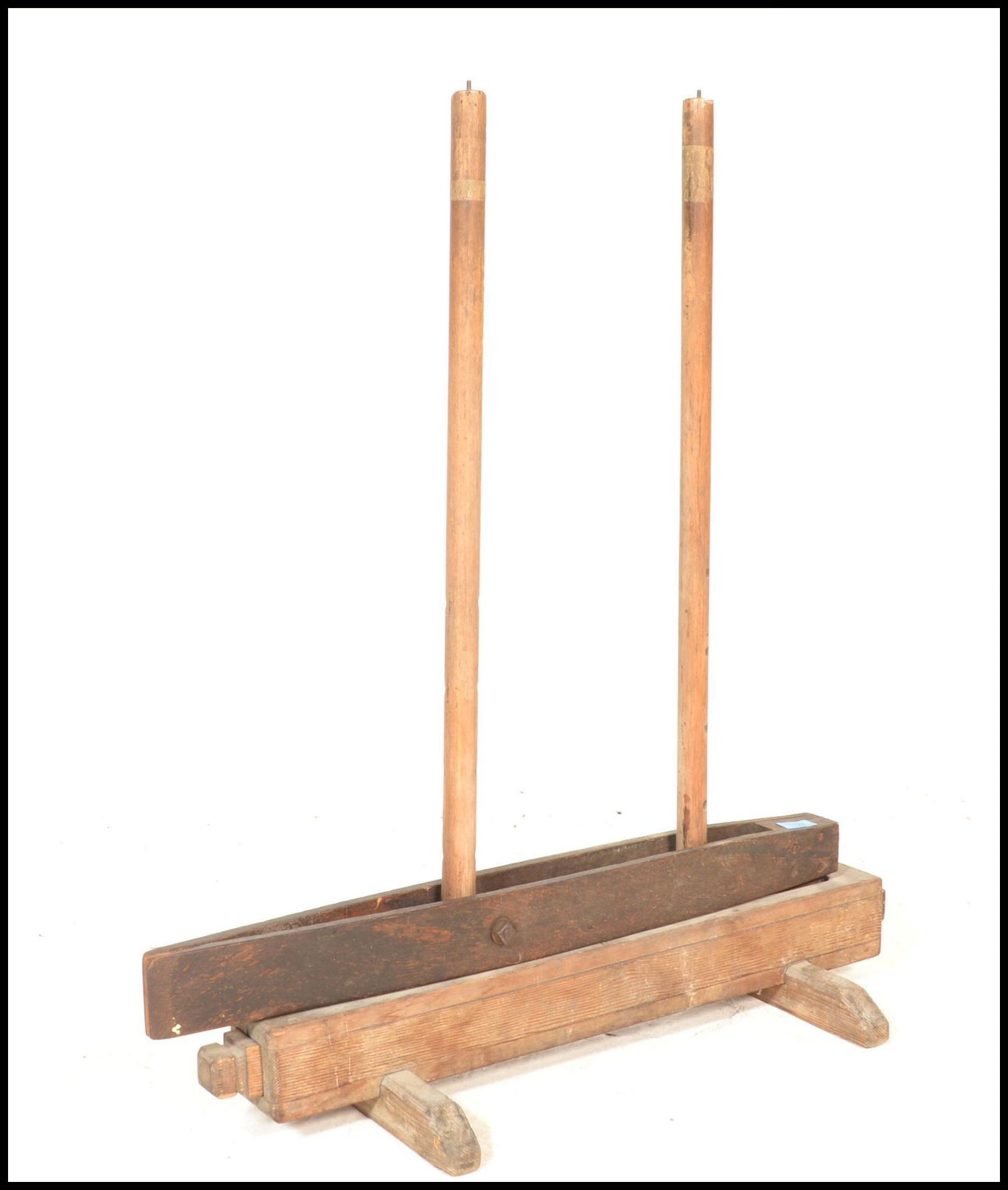 A 19th century Weaving / weavers stand of wooden form with turned uprights on stand having - Bild 2 aus 4