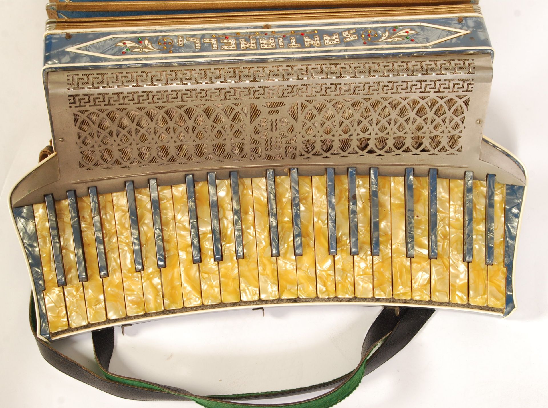 An early 20th century vintage c1920’s Art Deco Italian made Santianelli piano accordion musical - Bild 3 aus 4