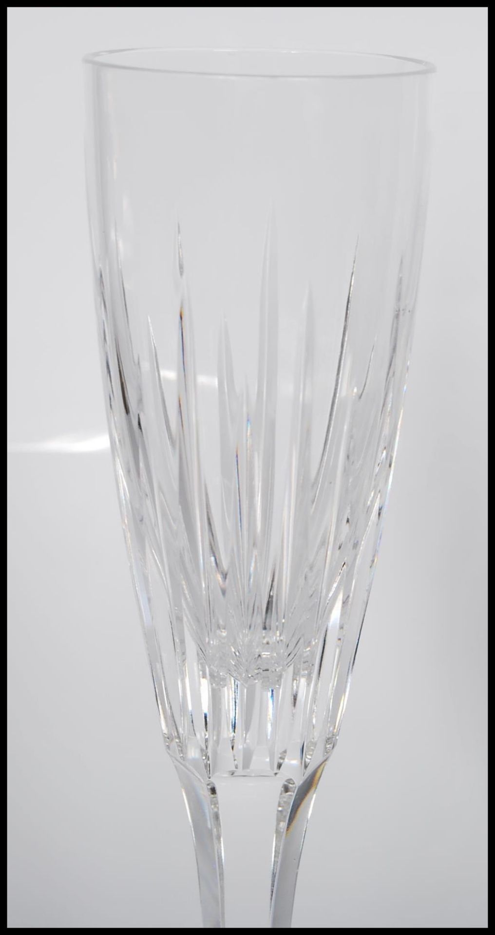 A set of eight 20th century Crystal cut glass champagne glasses, having a upper form with circular - Bild 6 aus 6