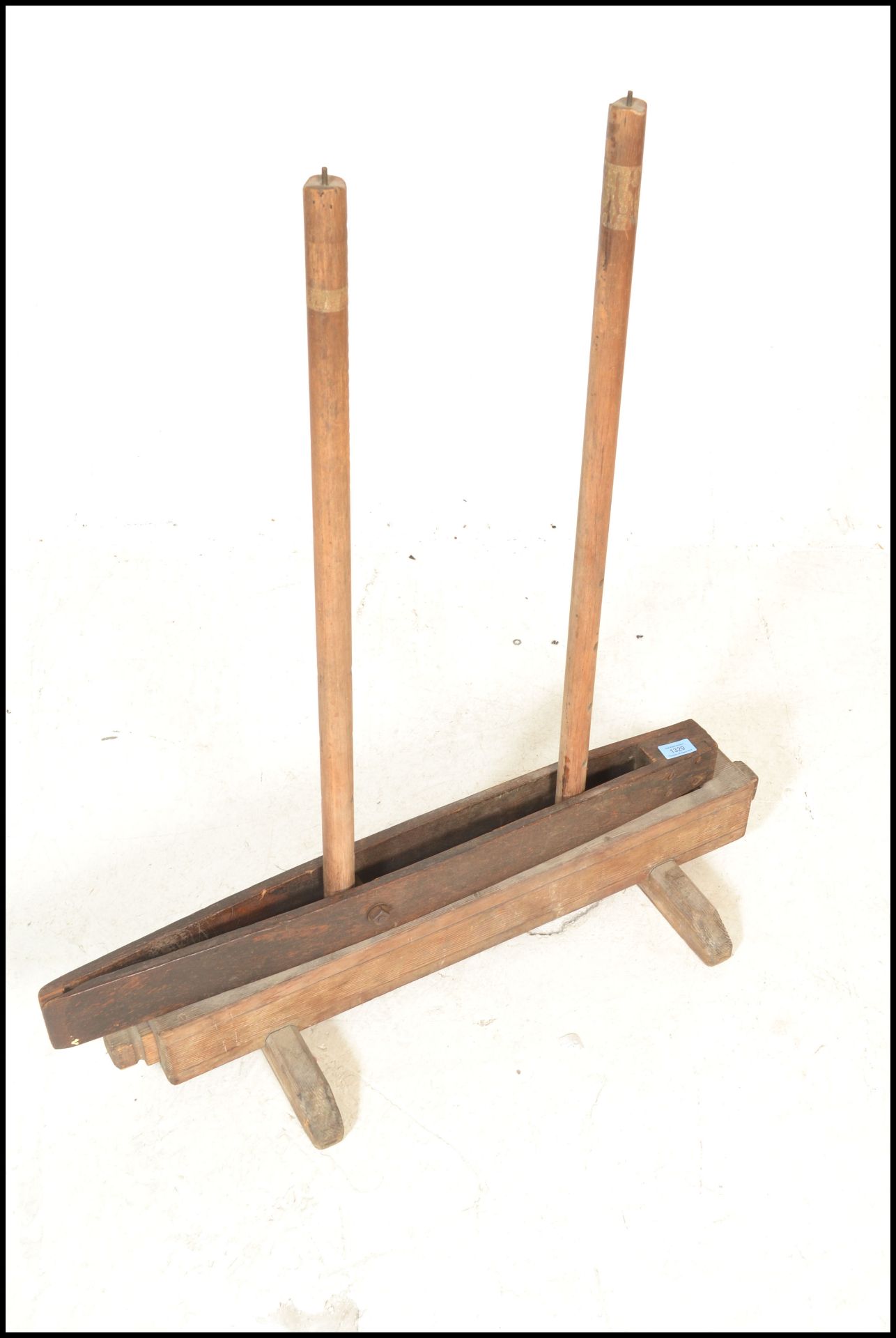 A 19th century Weaving / weavers stand of wooden form with turned uprights on stand having - Bild 3 aus 4