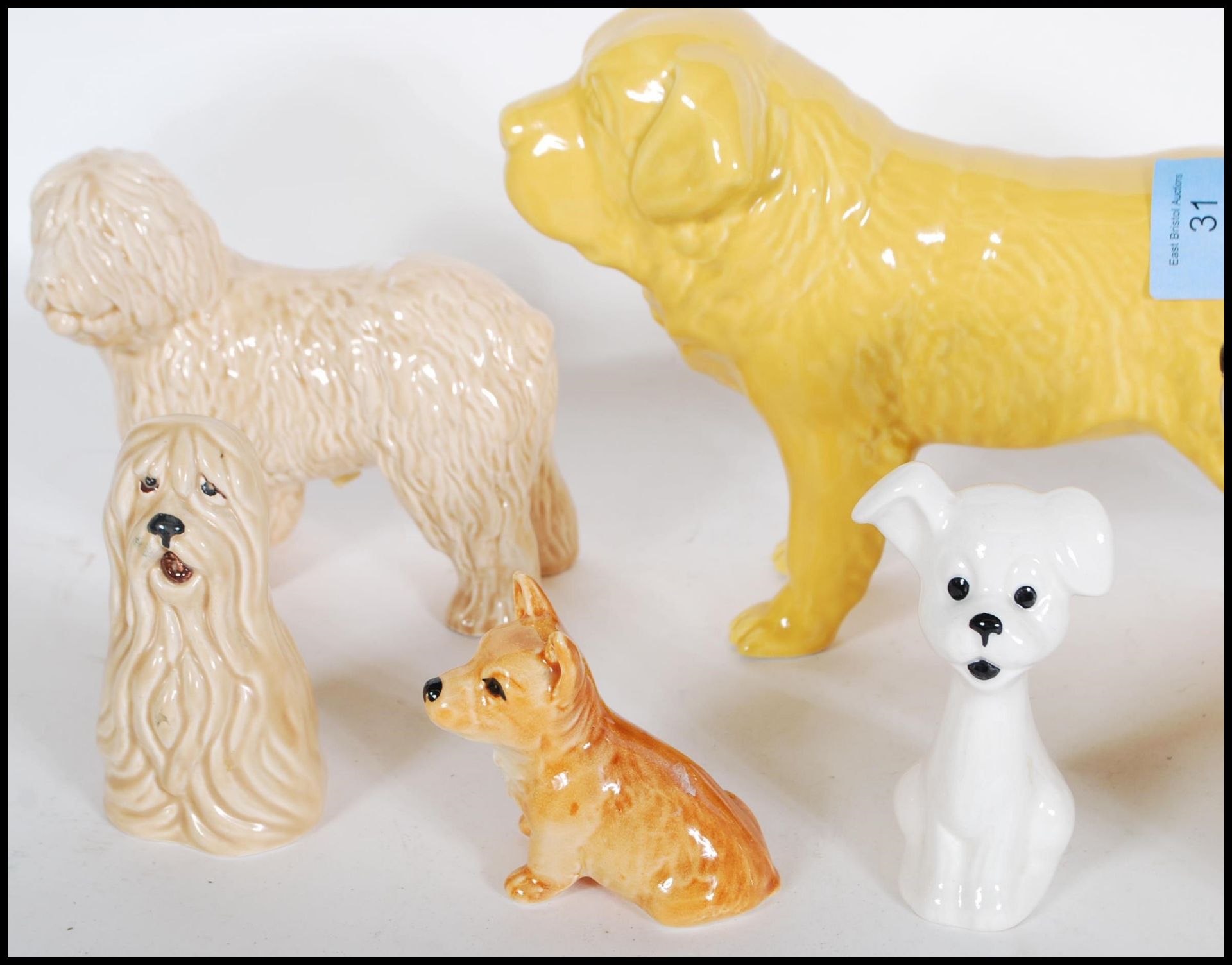 A collection of vintage 20th Century ceramic dog figurines by Sylvac to include a large St Bernard - Bild 3 aus 6