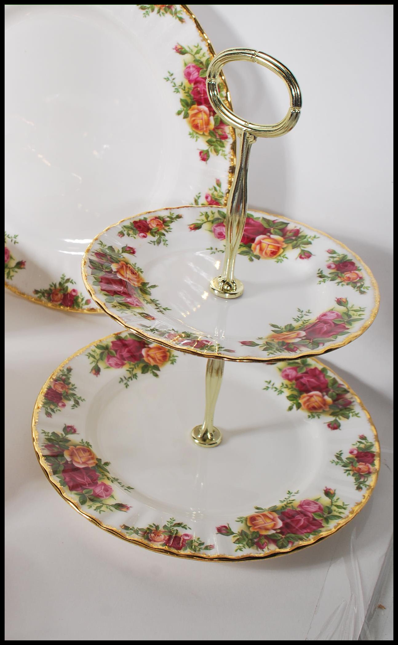 A Royal Albert Old Country Roses part tea set to include creamer jug, sugar bowl, cups, saucers, - Image 10 of 10