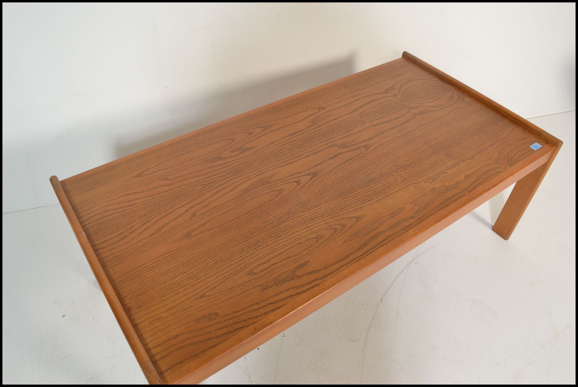 A retro mid 20th Century ash coffee table of simple rectangular form raised on four straight legs. - Bild 4 aus 4