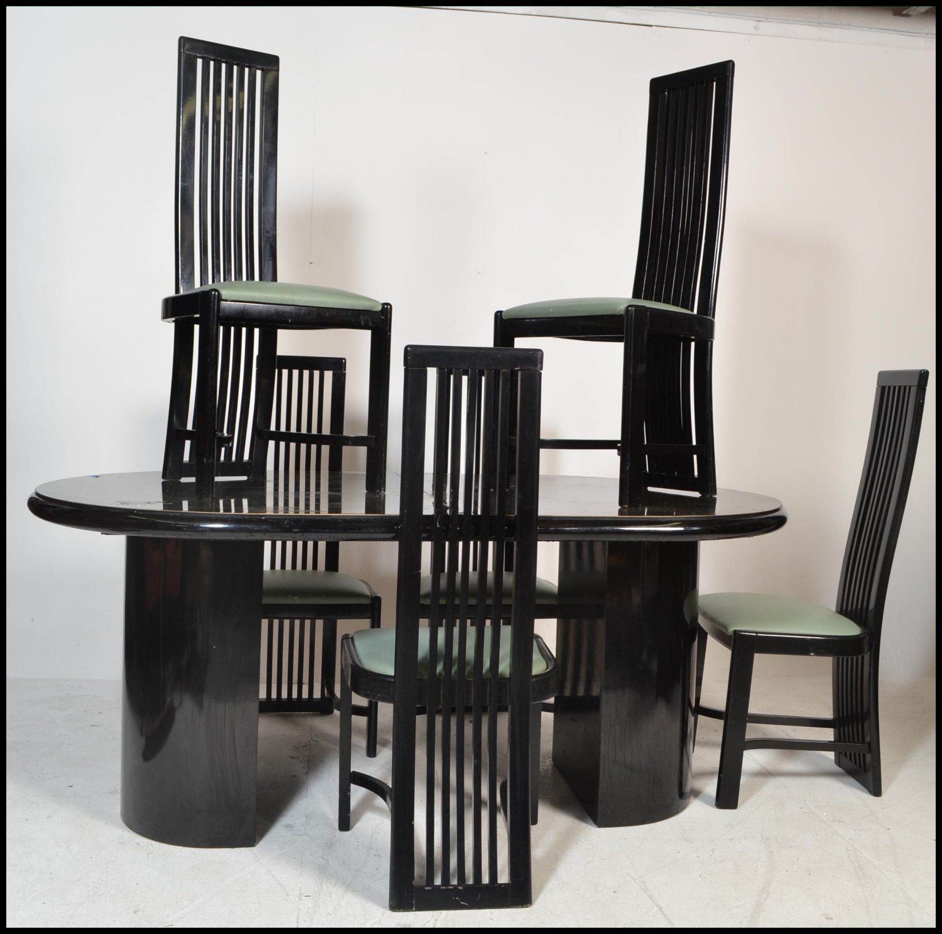A late 20th Century Macintosh style contemporary dining table and six matching high rail back dining - Bild 2 aus 14