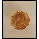 A Edward VII 1910 gold half sovereign coin with bust Front, St George & Dragon verso. Total weight