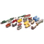 LARGE COLLECTION OF ASSORTED 00 GAUGE ROLLING STOCK WAGONS