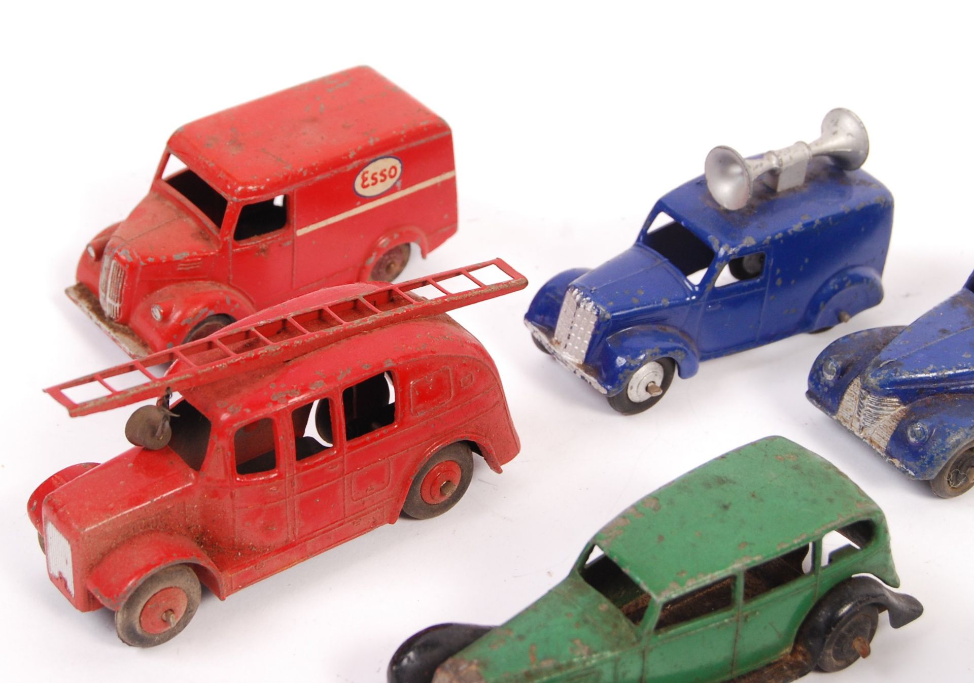 COLLECTION OF EARLY / VINTAGE DINKY TOYS DIECAST MODELS - Bild 2 aus 4