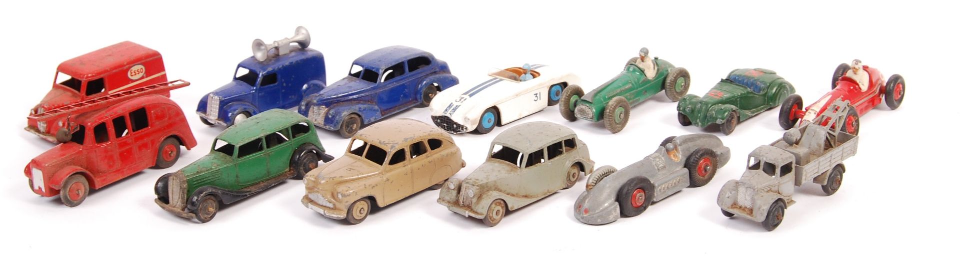 COLLECTION OF EARLY / VINTAGE DINKY TOYS DIECAST MODELS