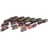 A GOOD COLLECTION OF 00 GAUGE LOCOMOTIVES AND ROLLING STOCK